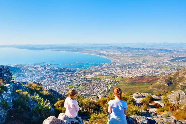 Top sightseeing bus tours in Cape Town, South Africa – Popular points of interest, hidden gems, and panoramic views of Cape Town in 2026