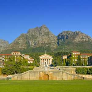 Hop on the open-top bus in Cape Town, South Africa – Discover top attractions, monuments, and hidden gems with a hop-on hop-off tour in 2026